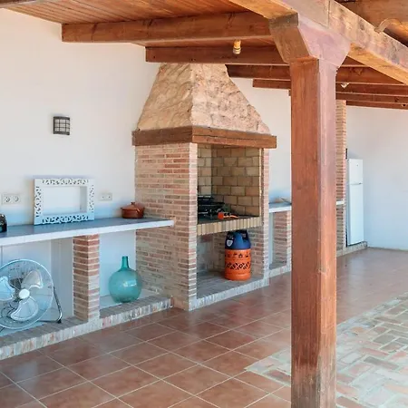 Villa Luxurious With Communal Pool Near The Sea