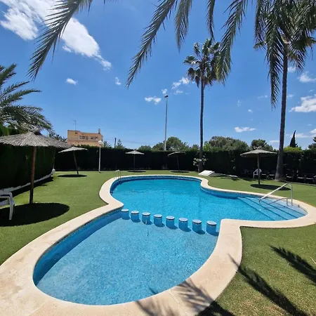 빌라 Luxurious With Communal Pool Near The Sea 알리칸테